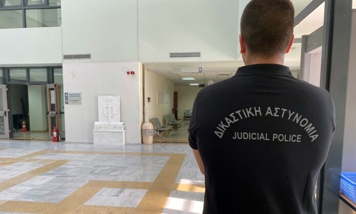 1625967-d56e5c55-dikastiki-astynomia.jpg
