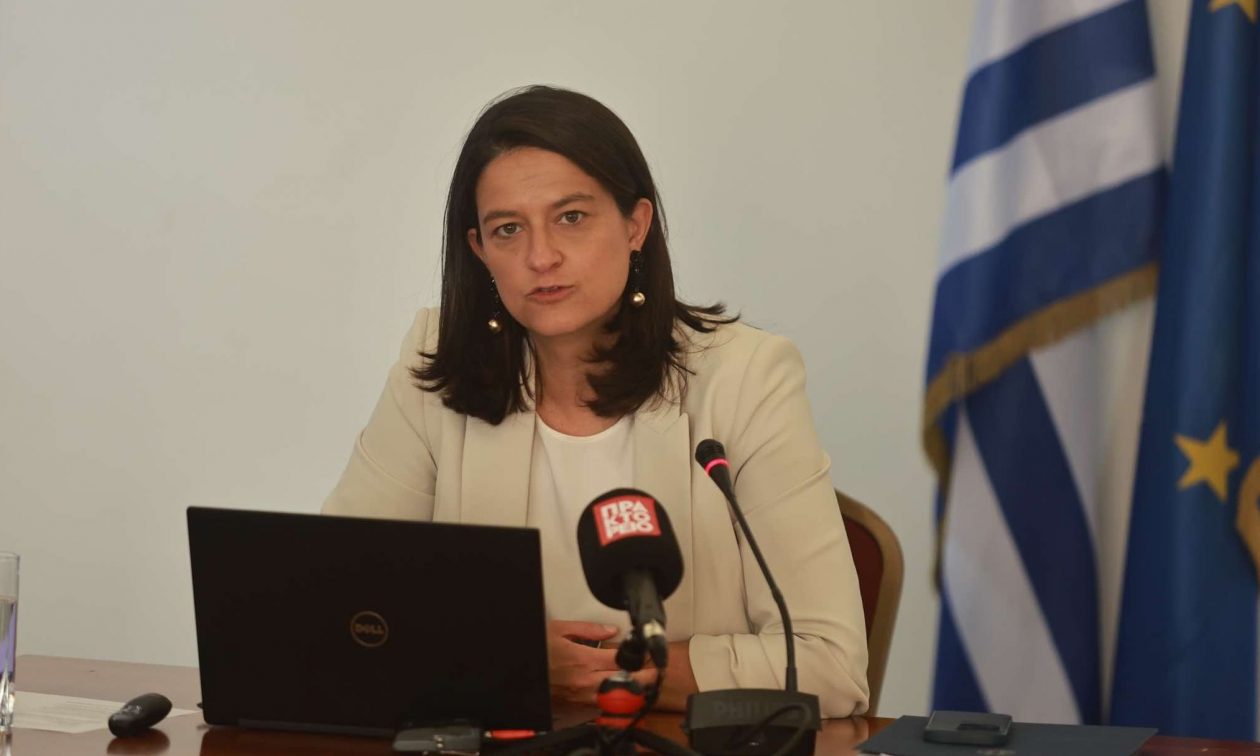 Κεραμέως: Έρχονται μειώσεις ασφαλιστικών εισφορών