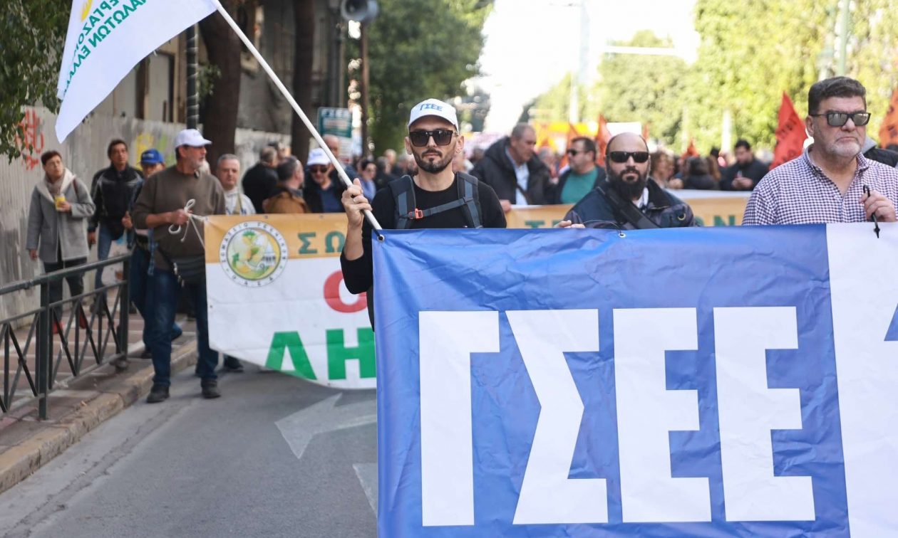 ΓΣΕΕ: Απεργία την ημέρα που θα υποδείξει ο σύλλογος των συγγενών των θυμάτων των Τεμπών