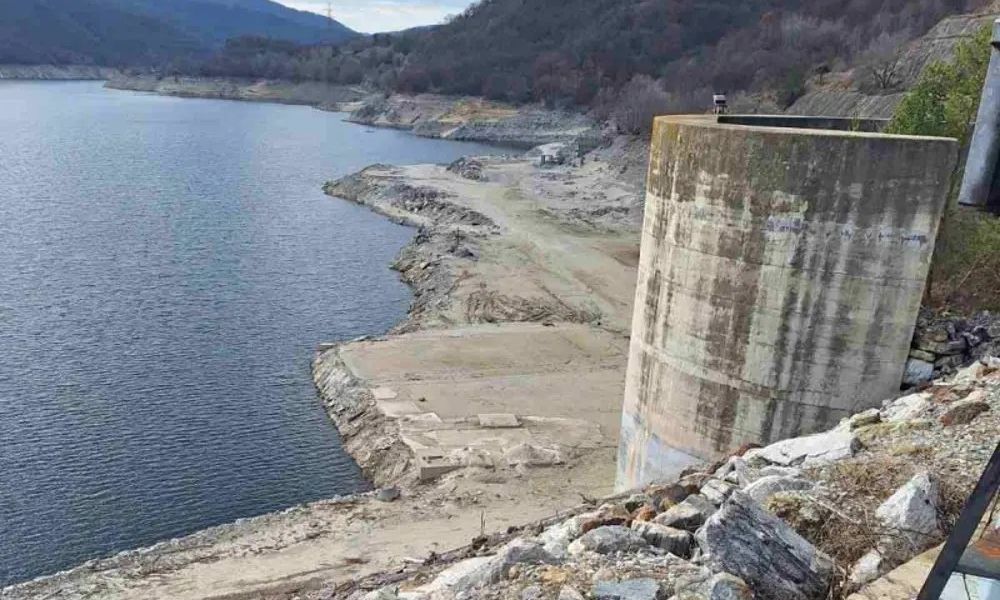 Δράμα: Ανησυχία από τη μείωση της στάθμης του νερού στο φράγμα του Θησαυρού