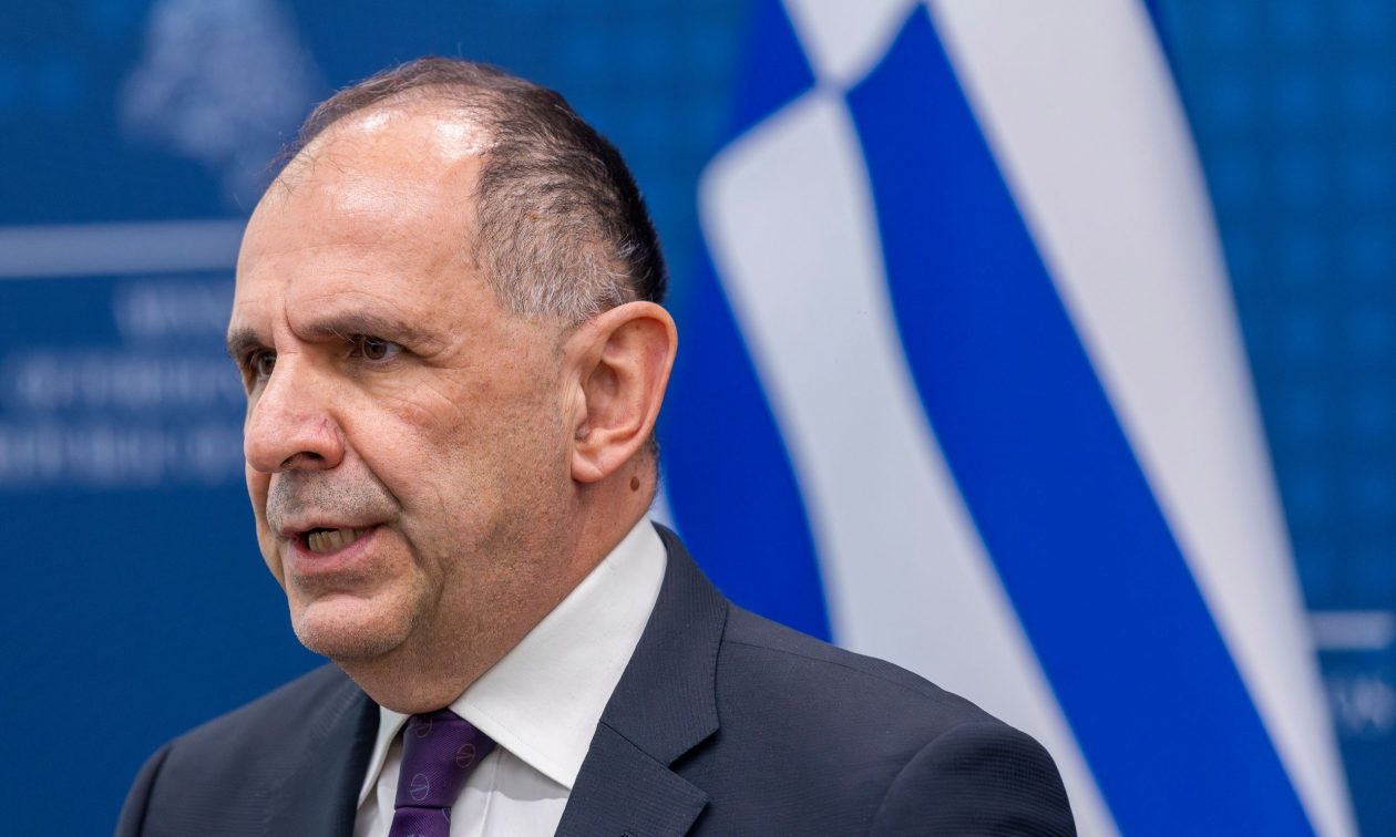 Παρίσι: Στη Διάσκεψη για τη Συρία ο Γιώργος Γεραπετριτης