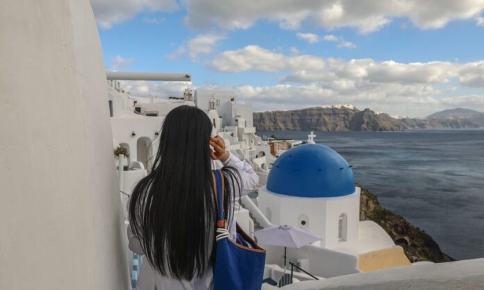 1627031-santorini-seismoi-ekpa.jpg
