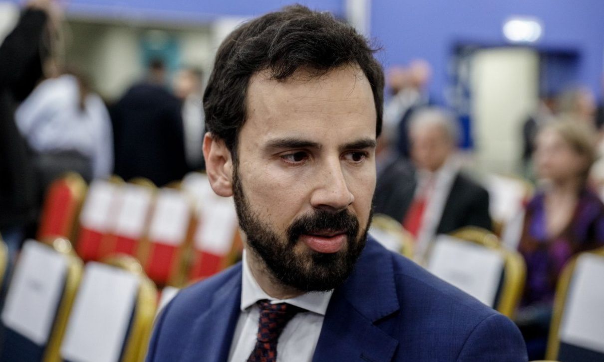 Ρωμανός: «Θεσμική εκτροπή από τον Ανδρουλάκη – Οφείλει να ανασκευάσει»