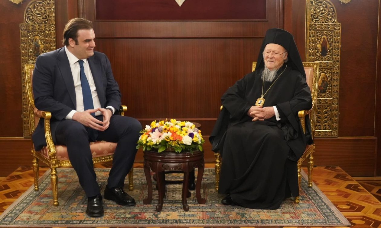 Ο Σταυρός του Αγίου Ανδρέα απονεμήθηκε στον Κυριακο Πιερρακάκη από τον Οικουμενικό Πατριάρχη