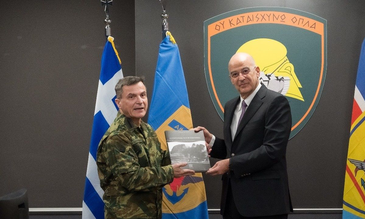 Ο Δένδιας παρακολούθησε ενημέρωση σχετικά με την υλοποίηση της νέας Δομής Δυνάμεων στον στρατό