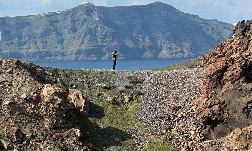 «Βαθιές μαγματικές διεργασίες» στη Σαντορίνη – Συνεχίζονται οι μετρήσεις των ειδικών