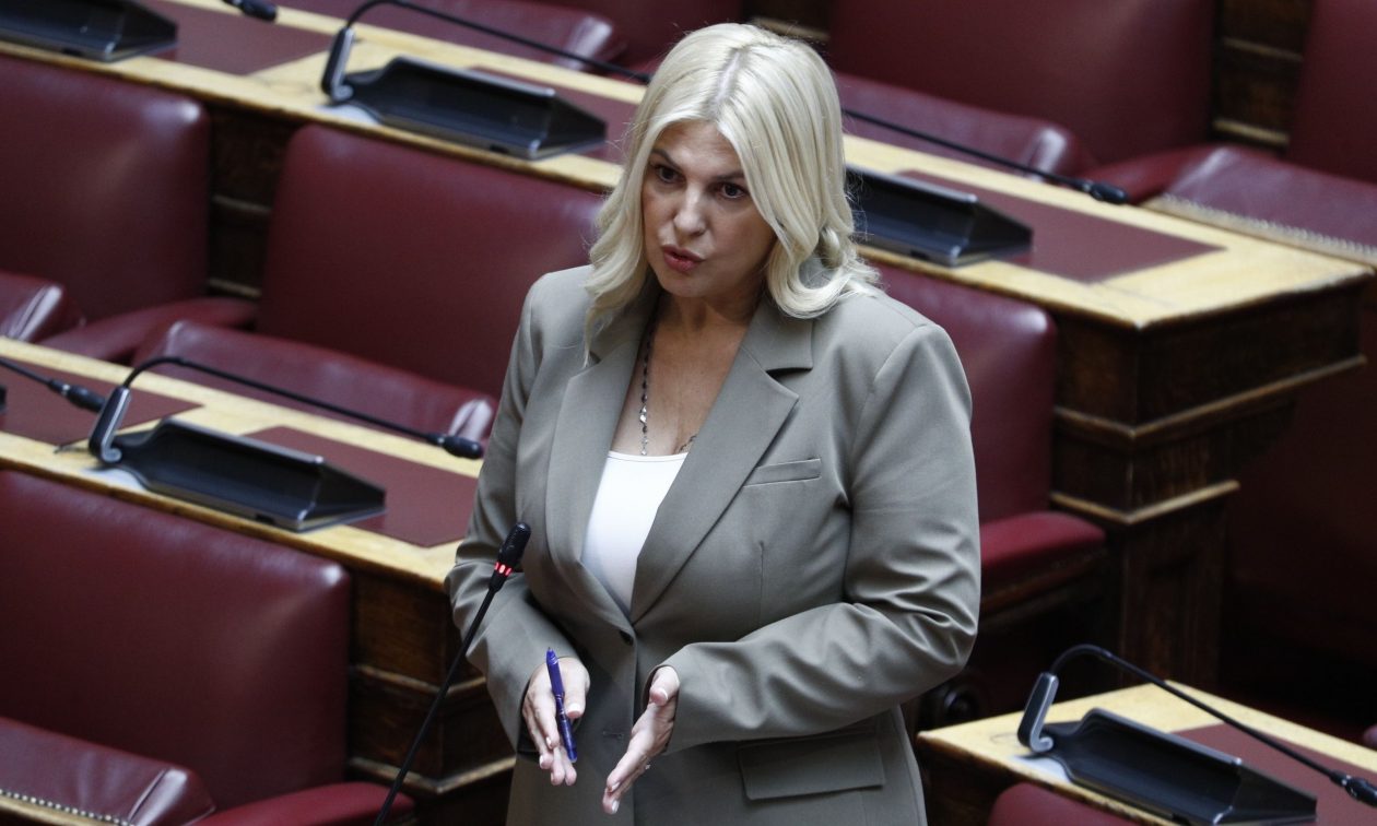 Ανακατεύει την «τράπουλα» η μεταγραφή Θρασκιά στο ΠΑΣΟΚ – «Παράδειγμα προς αποφυγή» λέει ο ΣΥΡΙΖΑ