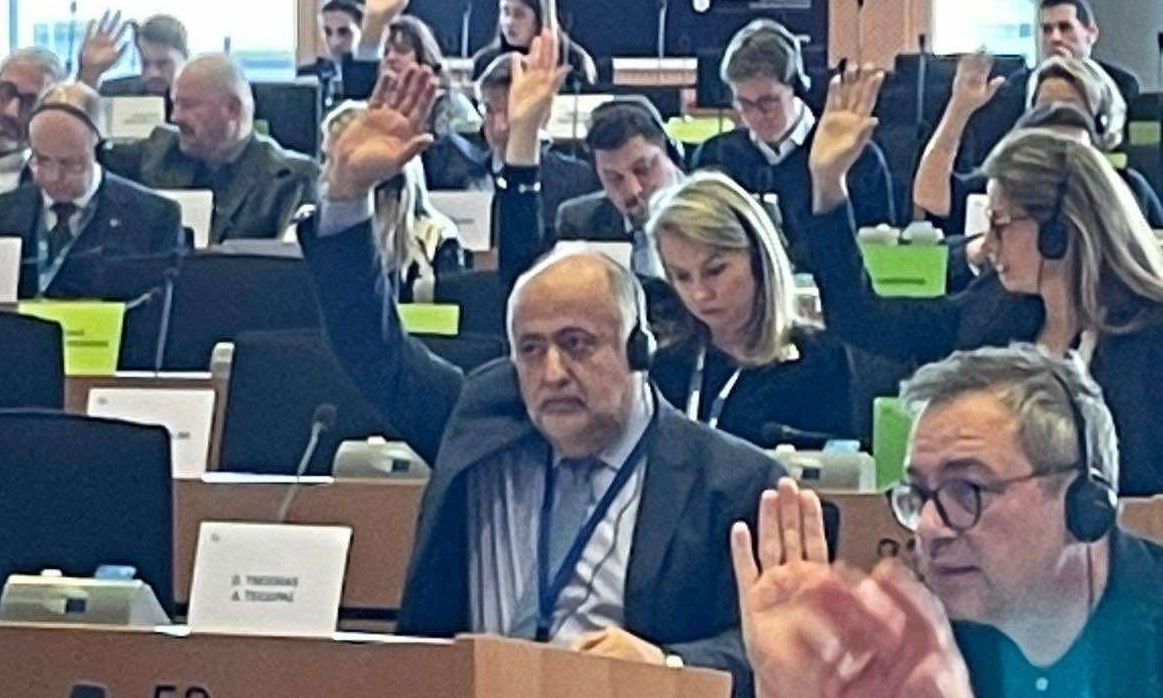 Έγκριση με ευρεία πλειοψηφία τριών νομοθετικών κανονισμών με εισηγητή τον Δ. Τσιόδρα