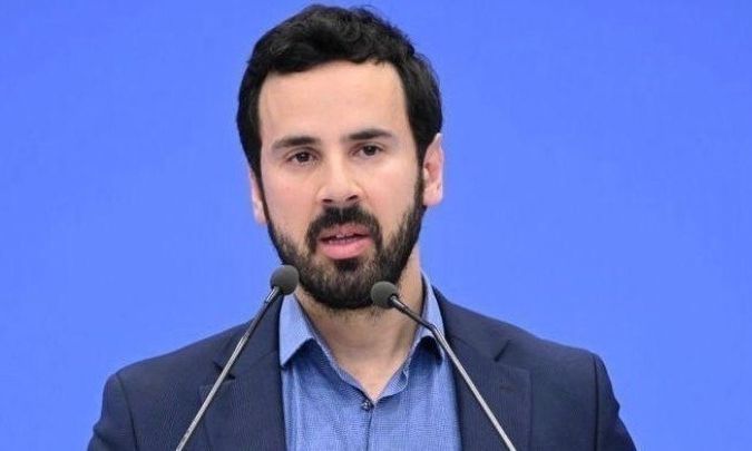 Ρομανός σε ΠΑΣΟΚ: Τι αστειότητες είναι αυτές; Σκέφτονται αυτά που γράφουν;