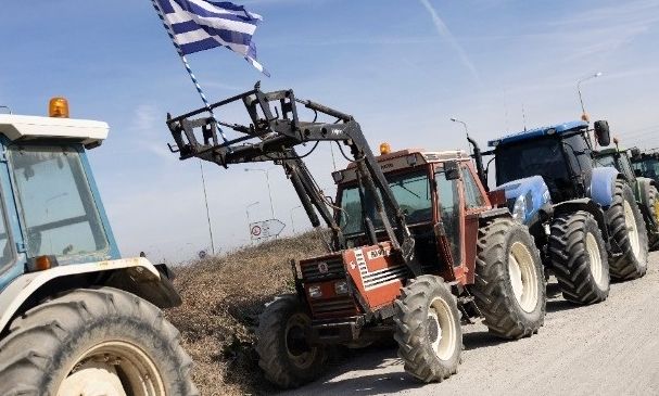 Συνάντηση Μητσοτάκη με αγρότες στο Μέγαρο Μαξίμου