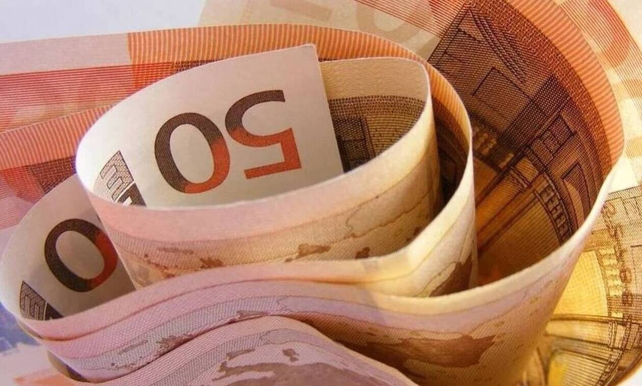 Λαμία: Τραπεζικός υπάλληλος εξαπάτησε πελάτες και υπεξαίρεσε χιλιάδες ευρώ