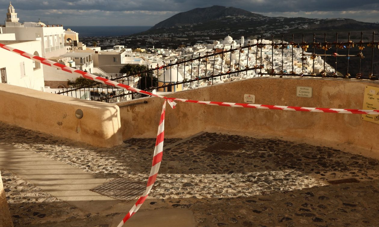 Σεισμοί στη Σαντορίνη: Έρευνα του ΕΚΠΑ για τα κατολισθητικά φαινόμενα – Οι περιοχές στο επίκεντρο