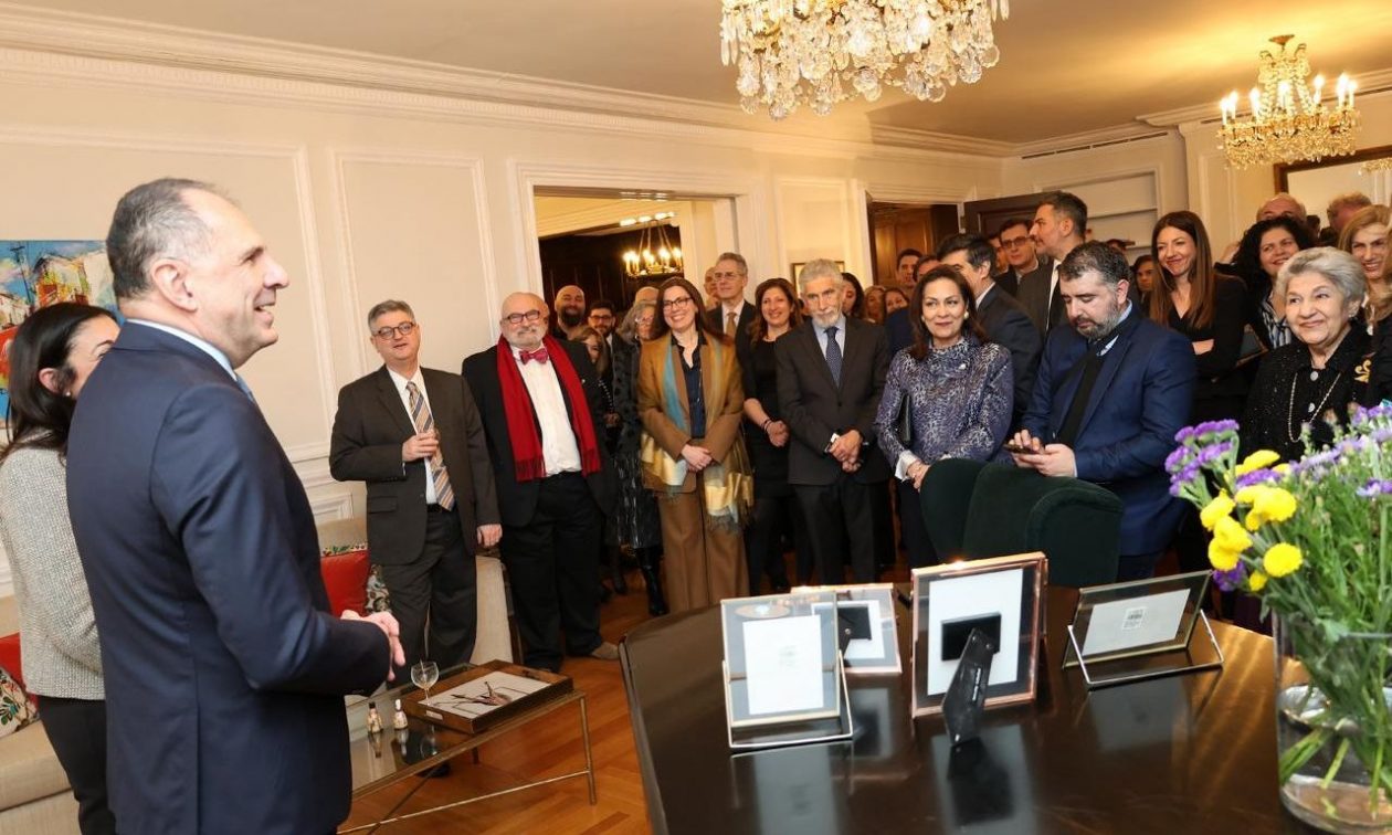 Συνάντηση του Γιώργου Γεραπετρίτη με εκπροσώπους της Ομογένειας στη Νέα Υόρκη