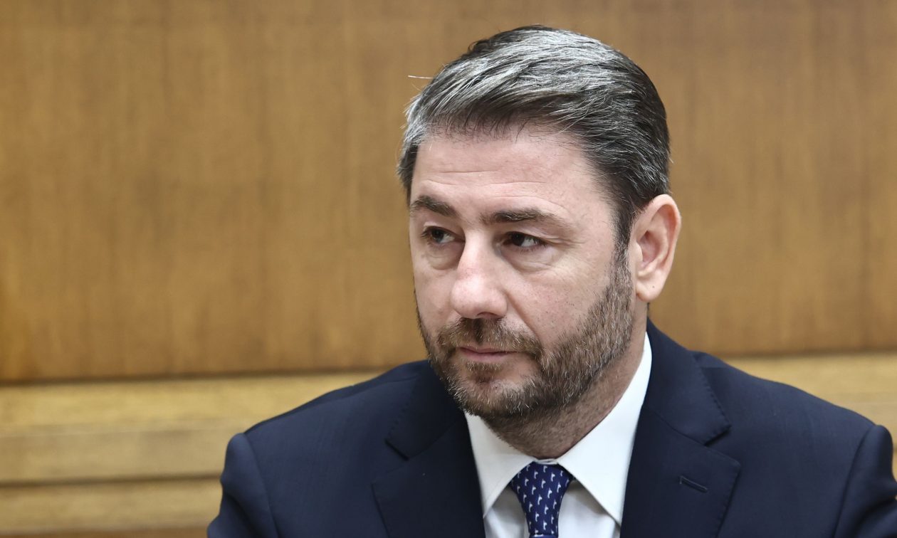 Κατατέθηκε η τροπολογία του ΠΑΣΟΚ για όρους στον διορισμό δικαστικών σε δημόσια αξιώματα