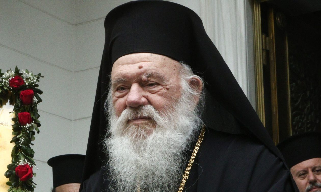 Τέμπη: Τρισάγιο σε όλους τους ναούς της Αρχιεπισκοπής Αθηνών για τα θύματα της τραγωδίας