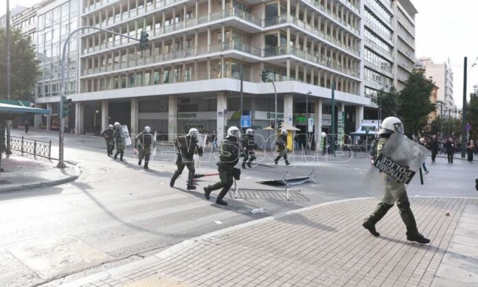 1630544-4487631f-03f2f1f6-syntagma.jpg