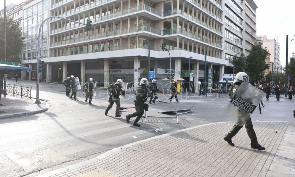 Συγκέντρωση Τέμπη: Δερματολόγος δίνει οδηγίες για το συλλαλητήριο και γίνεται viral