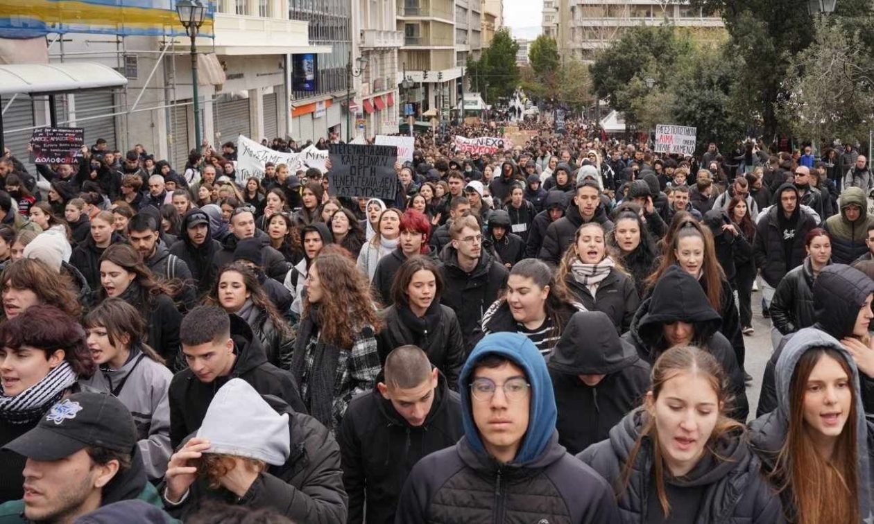 Εκατοντάδες συγκεντρώσεις σε Ελλάδα και εξωτερικό για τα Τέμπη σήμερα