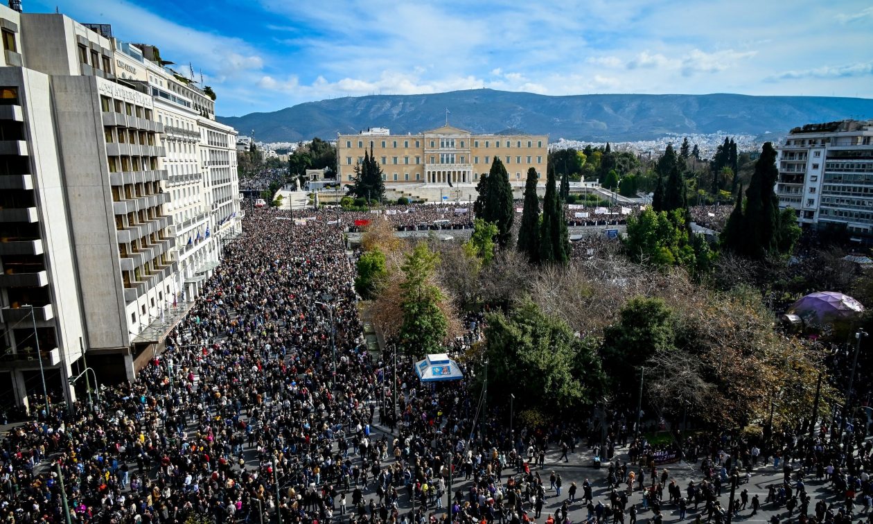 Ξένα ΜΜΕ για Tέμπη: «Οργή στην Ελλάδα», «Μια τραγωδία σύμβολο θεσμικής αποτυχίας»