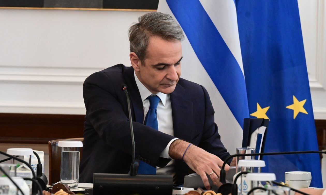 Τα τρία Άλφα του Μητσοτάκη: Ανασχηματισμός, αντεπίθεση, άλμα μπροστά