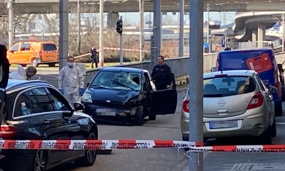 Ελληνίδα περιγράφει στο Newsbomb – Πώς έπεσε ο οδηγός στο πλήθος και σκότωσε κόσμο στο Μανχάιμ