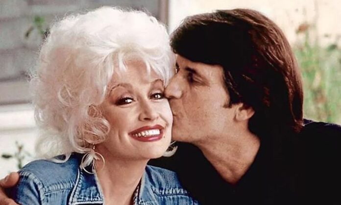 1631544-1a339991-dolly-parton-carl-dean2.jpg