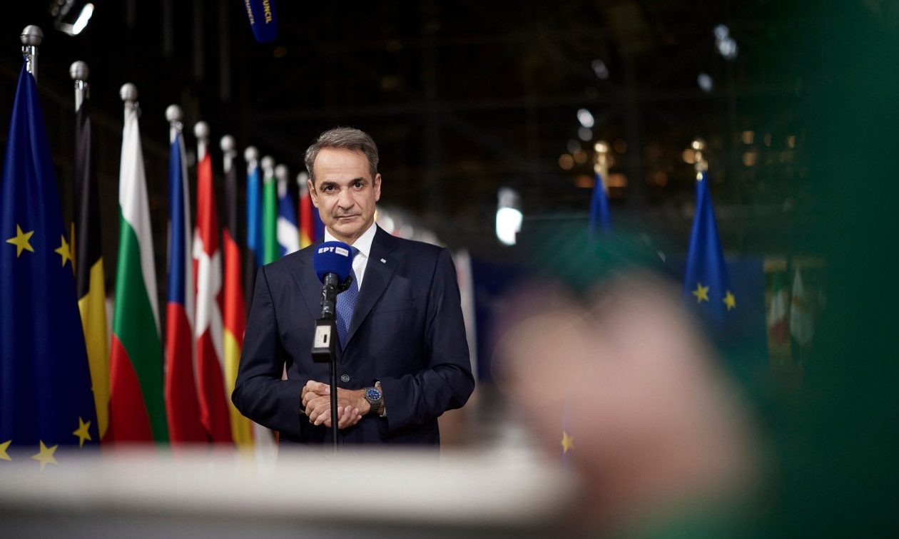 Η στρατηγική Μητσοτάκη στις διαπραγματεύσεις για τη ρήτρα διαφυγής – Τι θέλει να πετύχει η Ελλάδα