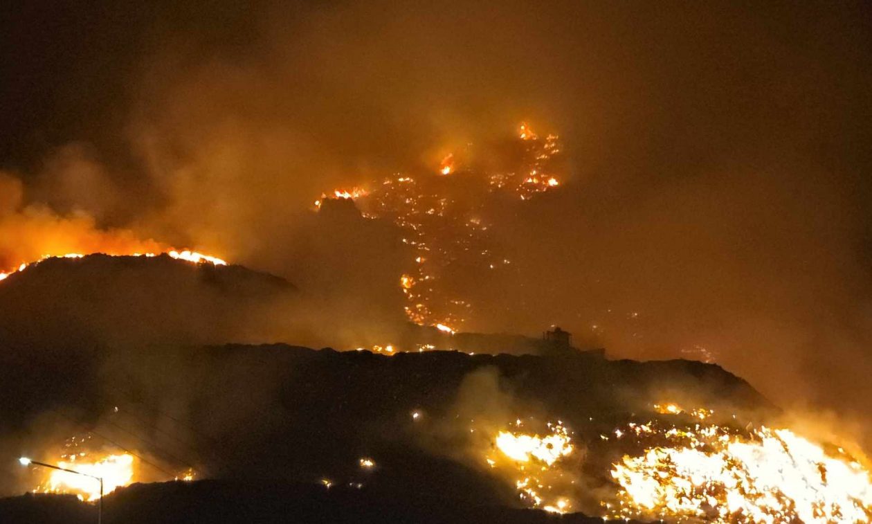 Φωτιά στoν ΧΥΤΑ Σύρου – Μεγάλη κινητοποίηση της Πυροσβεστικής