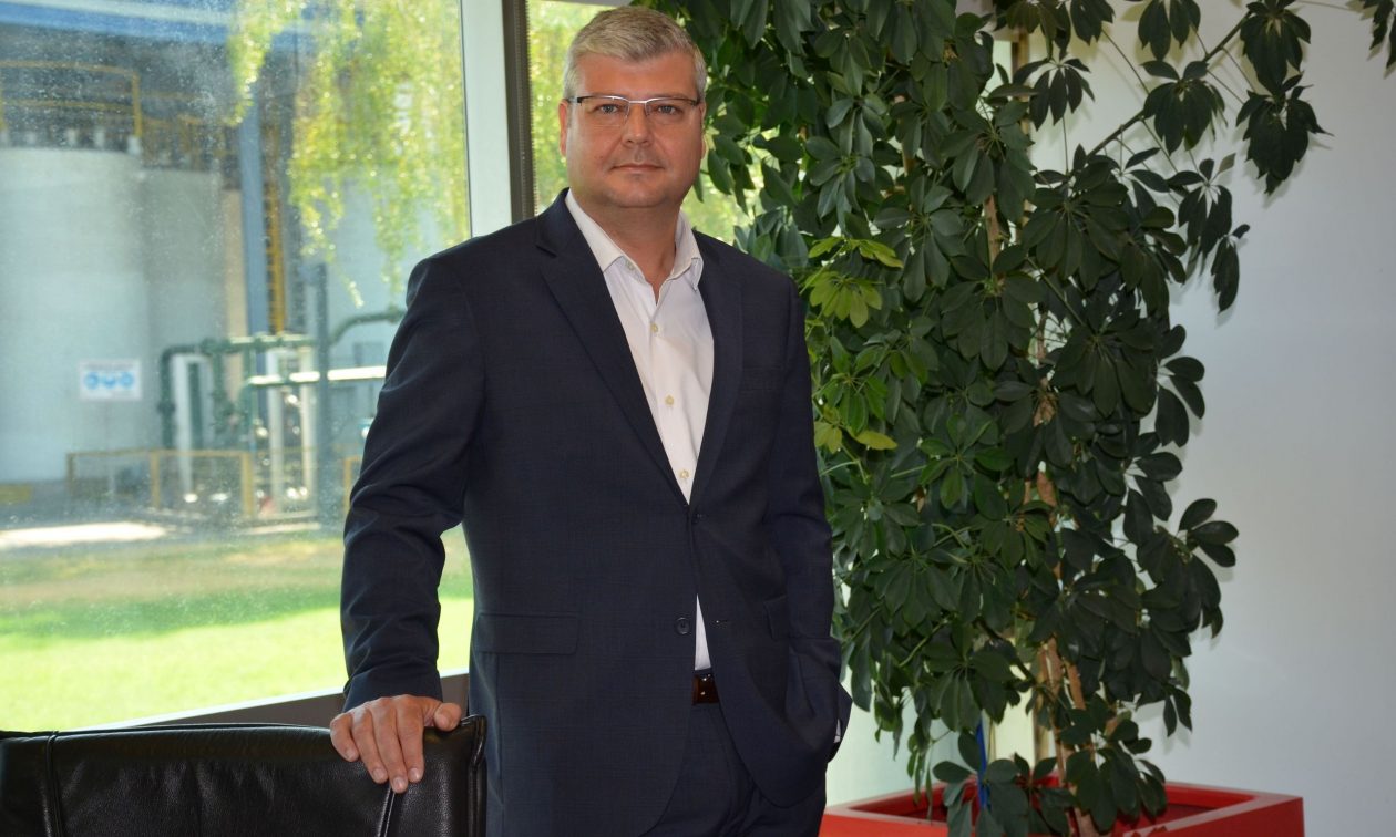 Albert Lipperheide: Οδηγεί την ανάπτυξη στις Consumer & Craftsmen των Henkel Adhesive Technologies