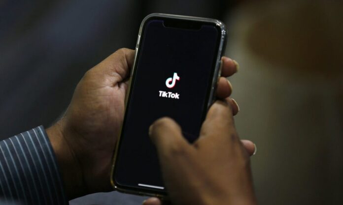 1632221-tik-tok.jpg