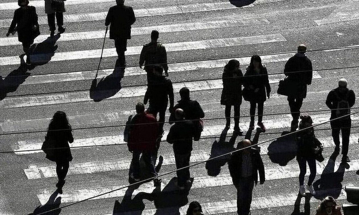 Συντάξεις Απριλίου 2025: Νωρίτερα οι πληρωμές – Οι οριστικές ημερομηνίες για όλα τα ταμεία