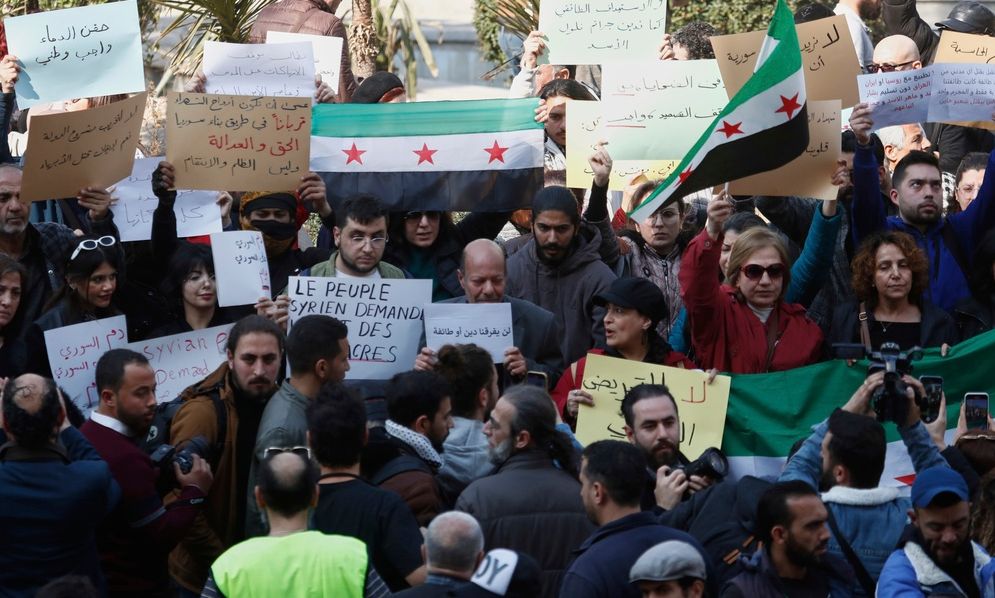 Συρία: Ποιοι είναι οι Αλεβίτες; Γιατί τους καταδιώκουν και τους σκοτώνουν στη μετά Άσαντ εποχή