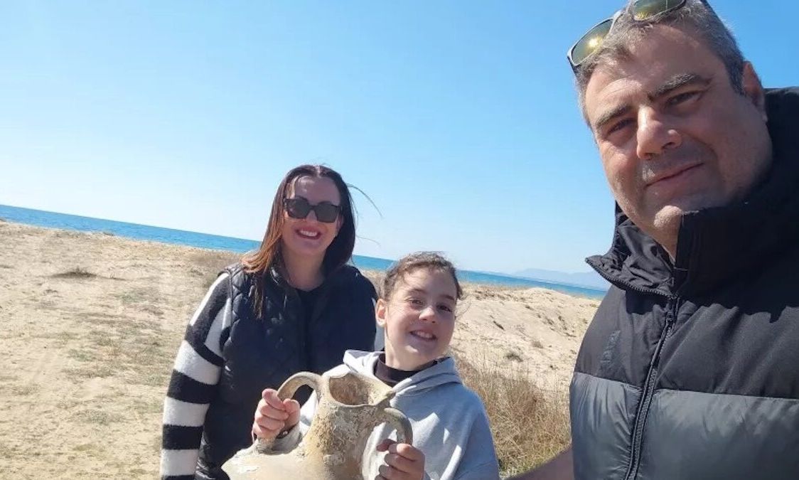 Βρέθηκε τμήμα αμφορέα στην Κομοτηνή – 9χρονη το παρέδωσε στο Αρχαιολογικό Μουσείο