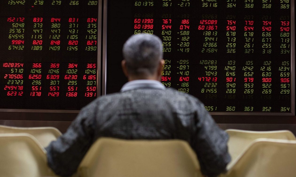 ΗΠΑ: Ξεπούλημα στο Χρηματιστήριο της Νέας Υόρκης – Οριακές απώλειες στην Αθήνα