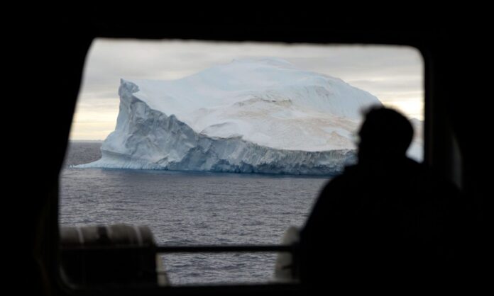 1633690-d96d365a-ice.jpg
