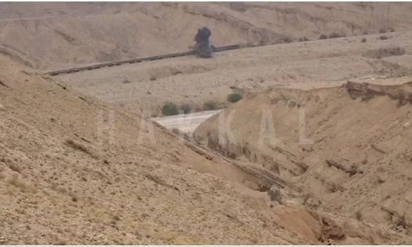 Πειρατεία σε τρένο: Βίντεο – Η στιγμή που μαχητές χτυπούν το Jaffar Express στο Μπαλουχιστάν