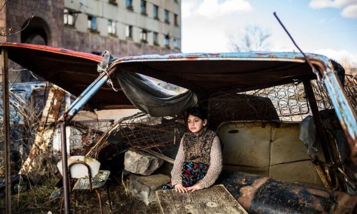 1634044-press_18871_21895_0_-yulia-grigoryants-armenia-shortlist-professional-daily-life-2017-sony-world-photography-awards-58c6917202900__880.jpg