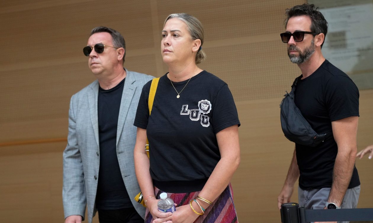 Η κόρη της Ζιζέλ Πελικό υποστηρίζει πως είναι το «αόρατο θύμα» και ζητά νέα δίκη για τον πατέρα της