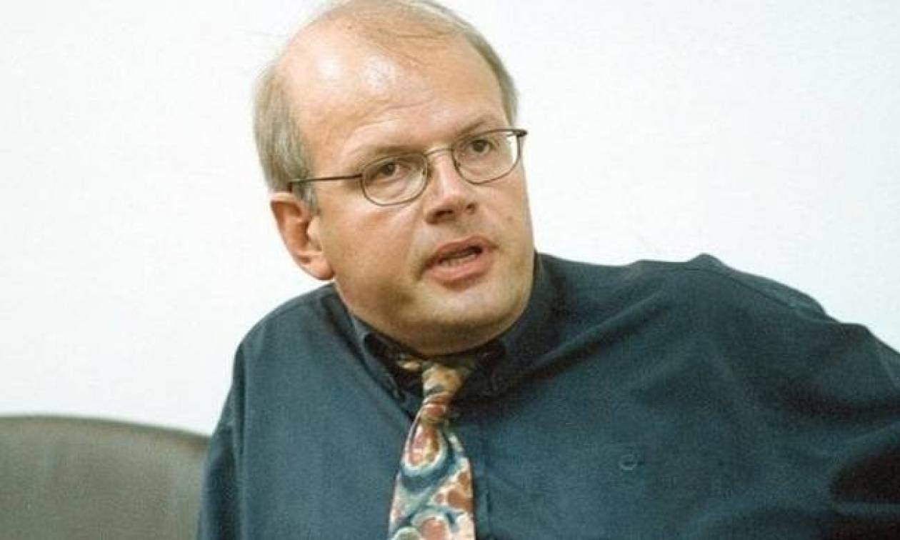 Άκης Τσελέντης: Με κατάγματα ο σεισμολόγος – Πήγε να σώσει γλάρο και χτύπησε