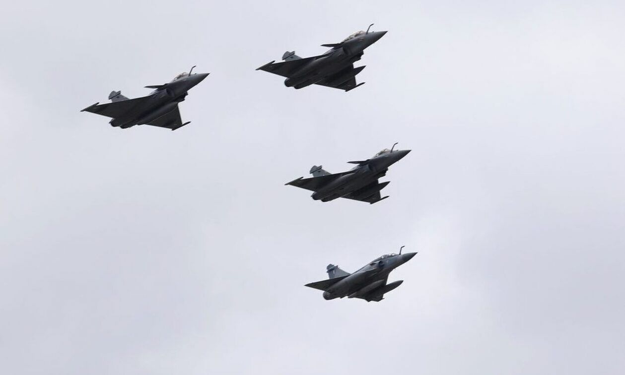 Η Γαλλία αυξάνει κι επιταχύνει τις παραγγελίες των Rafale
