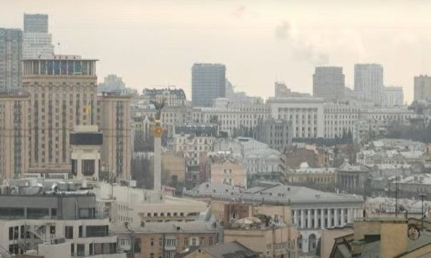 Σειρήνες συναγερμού και εκρήξεις ακούστηκαν στο Κίεβο μετά την τηλεφωνική συνομιλία Πούτιν-Τραμπ