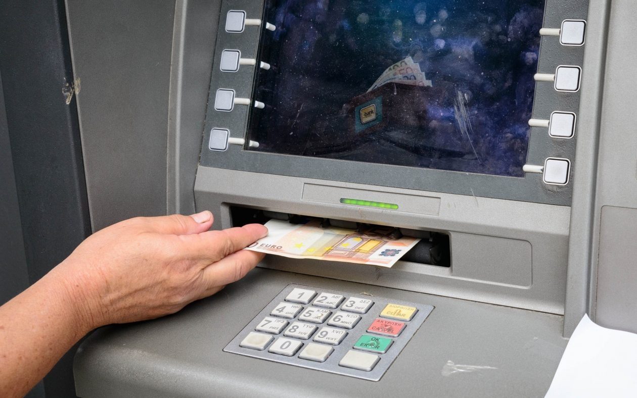 Συντάξεις Απριλίου 2025: Πότε θα μπουν τα χρήματα στους λογαριασμούς – Οι ημερομηνίες