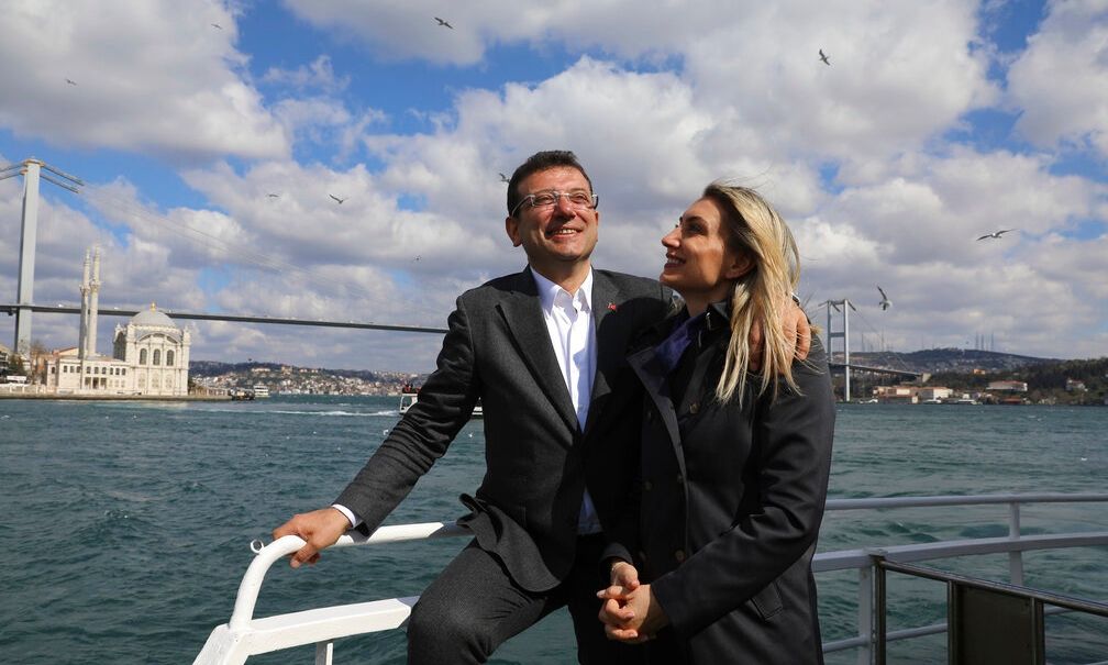 Εκρέμ Ιμάμογλου: Ποιος είναι ο άνθρωπος που φοβάται ο Ερντογάν
