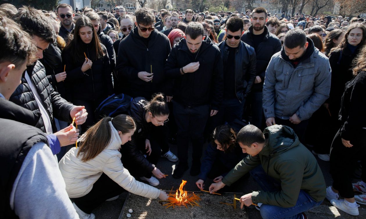 Σκόπια: Tην Πέμπτη οι κηδείες των 59 θυμάτων της τραγωδίας στο Κότσανι – Αυξάνονται οι συλλήψεις