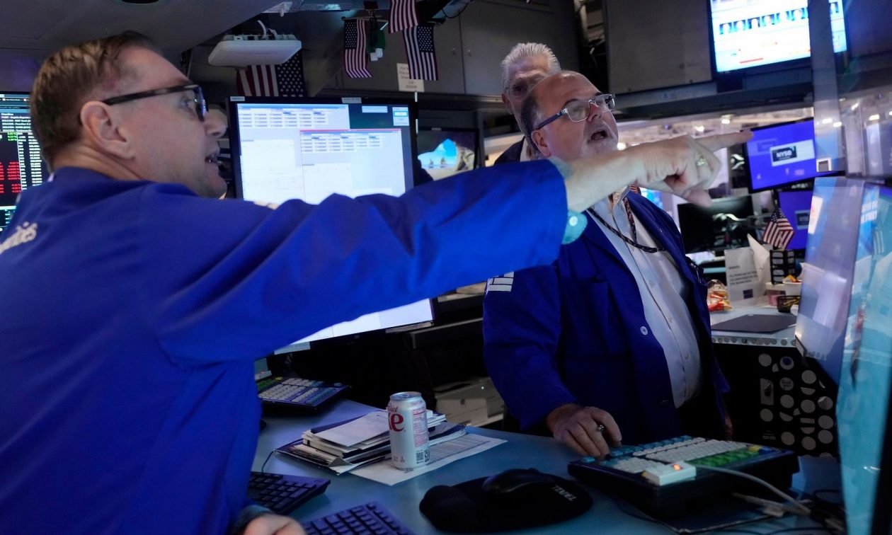 «Ανάσα» στη Wall Street μετά την απόφαση της Fed να διατηρήσει αμετάβλητα τα επιτόκιά της