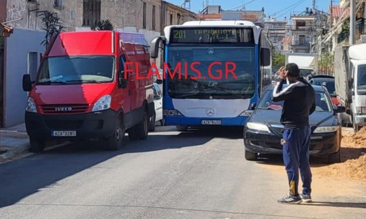 Πάτρα: Ασυνείδητος οδηγός έκλεισε τον δρόμο με το αυτοκίνητό του – Του το «σήκωσαν» πολίτες