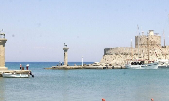 1636530-rodos-limani.jpg