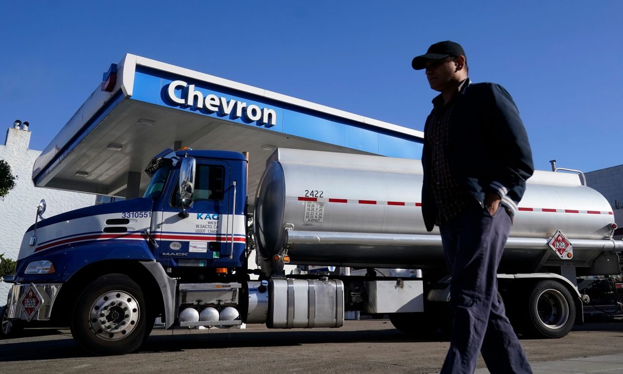 Chevron: Τα πρώτα, δειλά βήματα στον χώρο του πετρελαίου και η μετατροπή σε παγκόσμια δύναμη