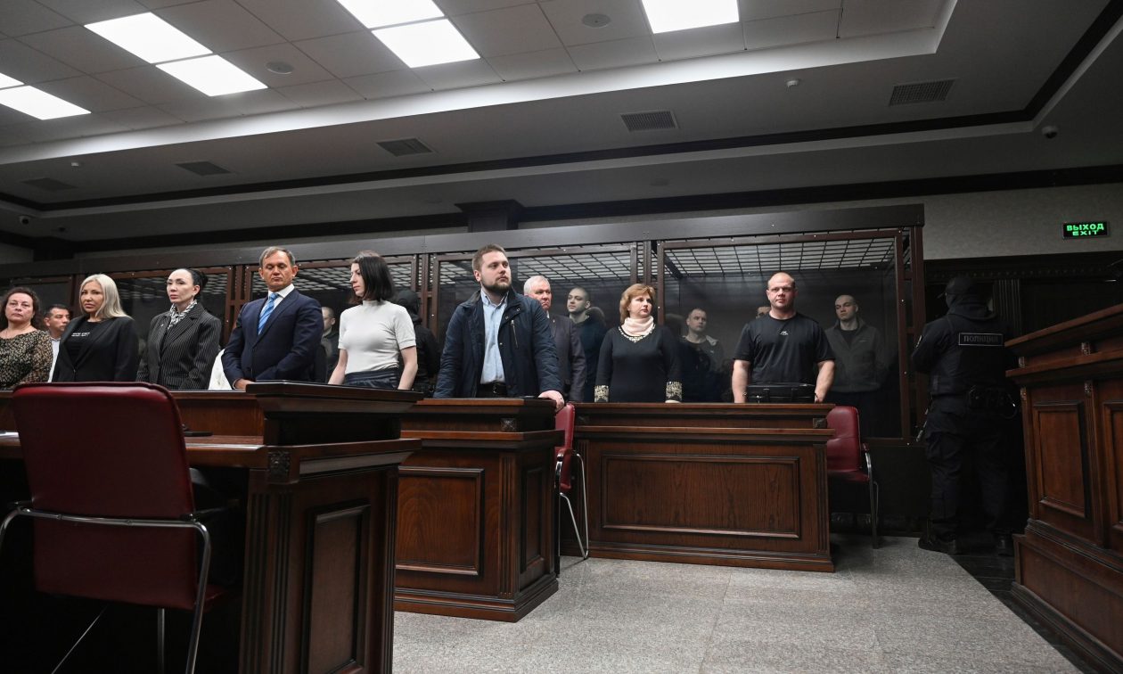 Ρωσία: Καταδίκασε σε πολυετή φυλάκιση μέλη της Αζόφ – Είχαν αιχμαλωτισθεί στην Μαριούπολη