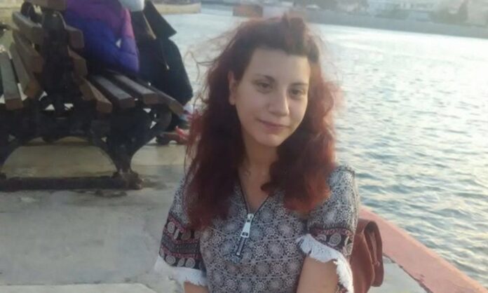 1637560-892de376-faii_mpakogiorgou_dolofonia.jpg